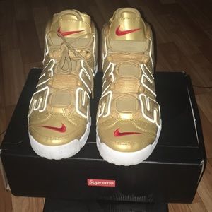 Nike supreme up-tempo’s